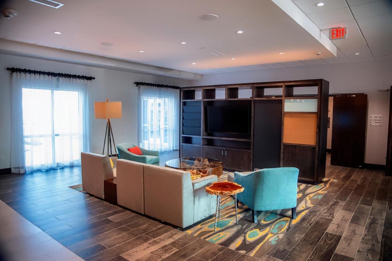 Holiday Inn & Suites - Savannah Airport - Pooler By Ihg מראה חיצוני תמונה